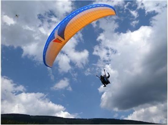 Obrázek z Paragliding tandem - Slet z Černé hory - Krkonoše